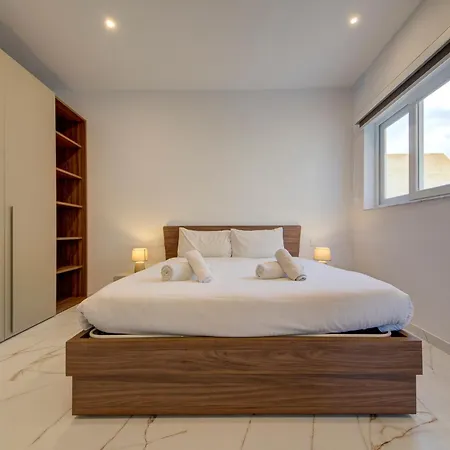 Modern With Spacious Terrace In By 360 Estates Attard