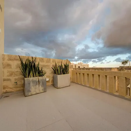 Modern With Spacious Terrace In By 360 Estates