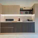 Modern With Spacious Terrace In By 360 Estates Апартаменты Аттард