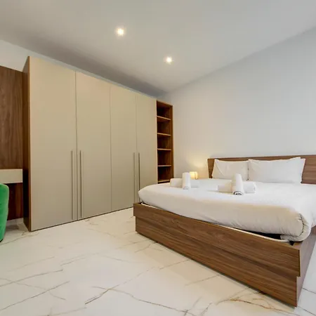 Daire Modern With Spacious Terrace In By 360 Estates *