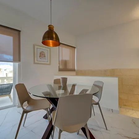 Daire Modern With Spacious Terrace In By 360 Estates *