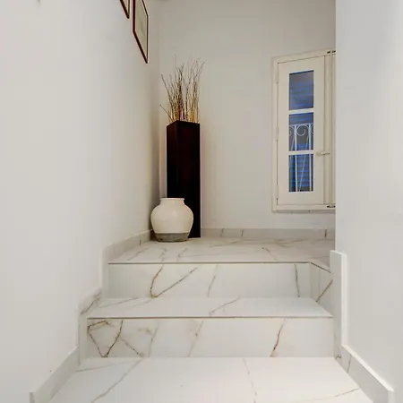Modern With Spacious Terrace In By 360 Estates Daire Attard