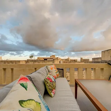 Modern With Spacious Terrace In By 360 Estates Apartment *