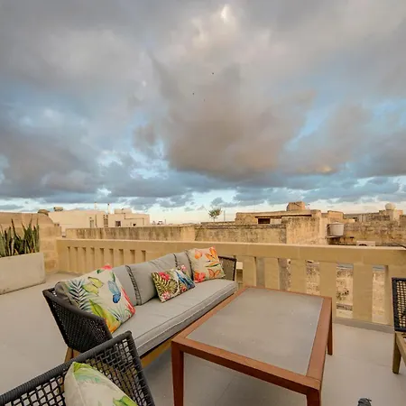 Modern With Spacious Terrace In By 360 Estates Appartement
