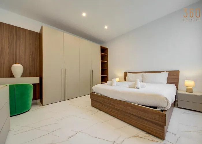 Διαμέρισμα Modern With Spacious Terrace In By 360 Estates *