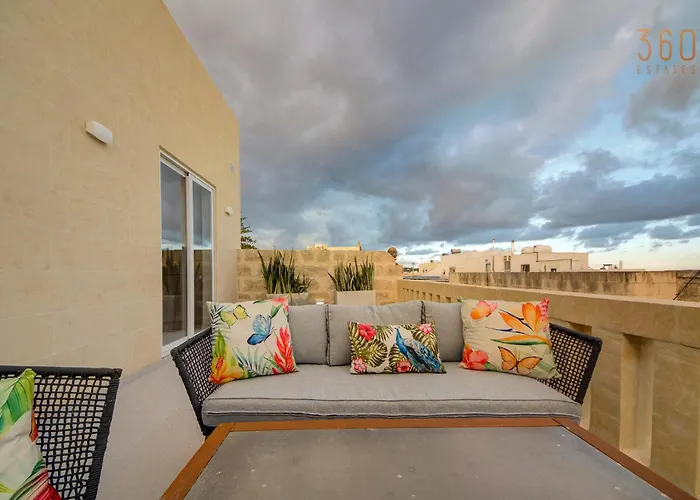 Modern With Spacious Terrace In By 360 Estates Διαμέρισμα *