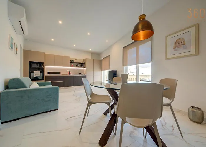 Appartement Modern With Spacious Terrace In By 360 Estates *