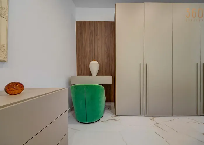 Modern With Spacious Terrace In By 360 Estates Διαμέρισμα