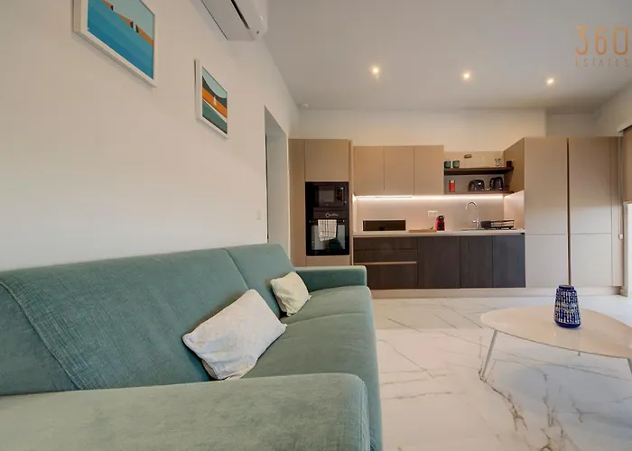 Modern With Spacious Terrace In By 360 Estates Διαμέρισμα *