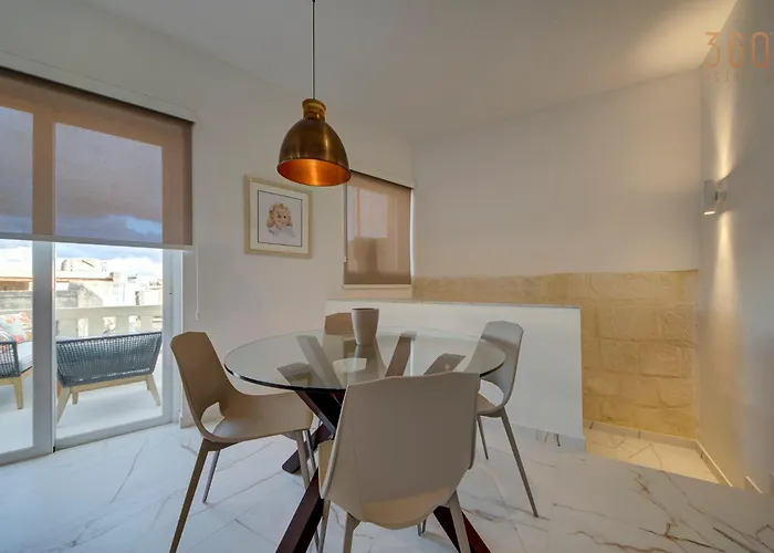 Διαμέρισμα Modern With Spacious Terrace In By 360 Estates *