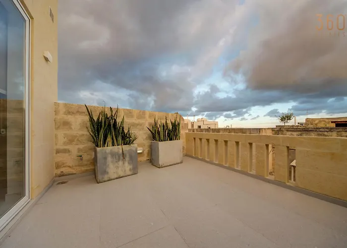 Modern With Spacious Terrace In By 360 Estates